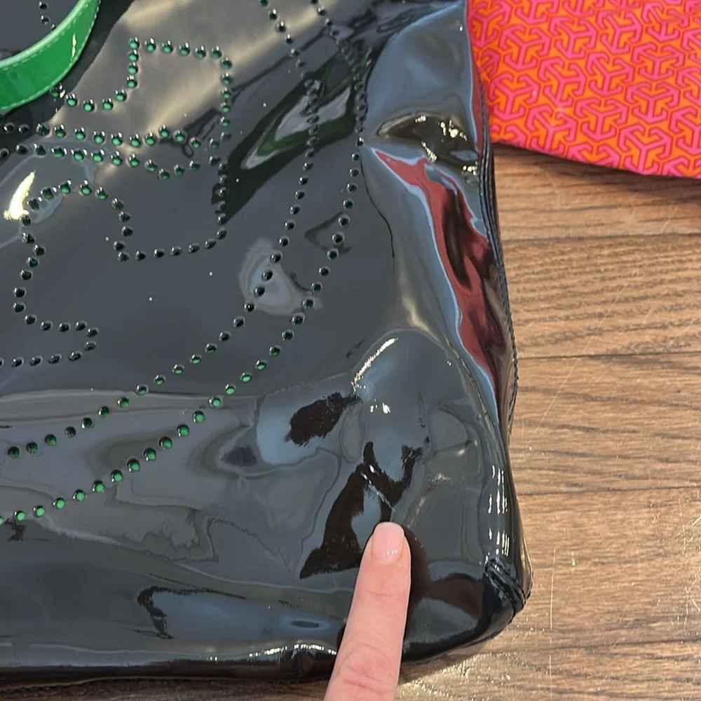 Tory Burch patent tote bag - Picture 11 of 15